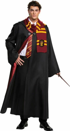 Harry Potter Gryffindor Robe Adult Deluxe -Disney Sales Gryffindor Robe Adult Deluxe. 2jpg min 98347.1626910269