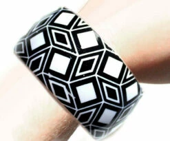 Geometric Black & White Bangles Design 2 -Disney Sales media 33577.1592308599